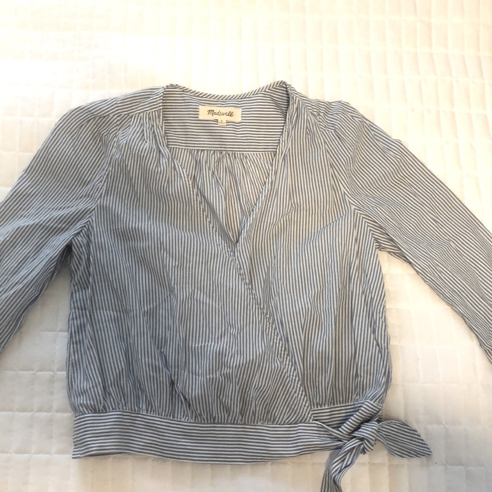 Striped side tie Madewell top perfect for spring and summer